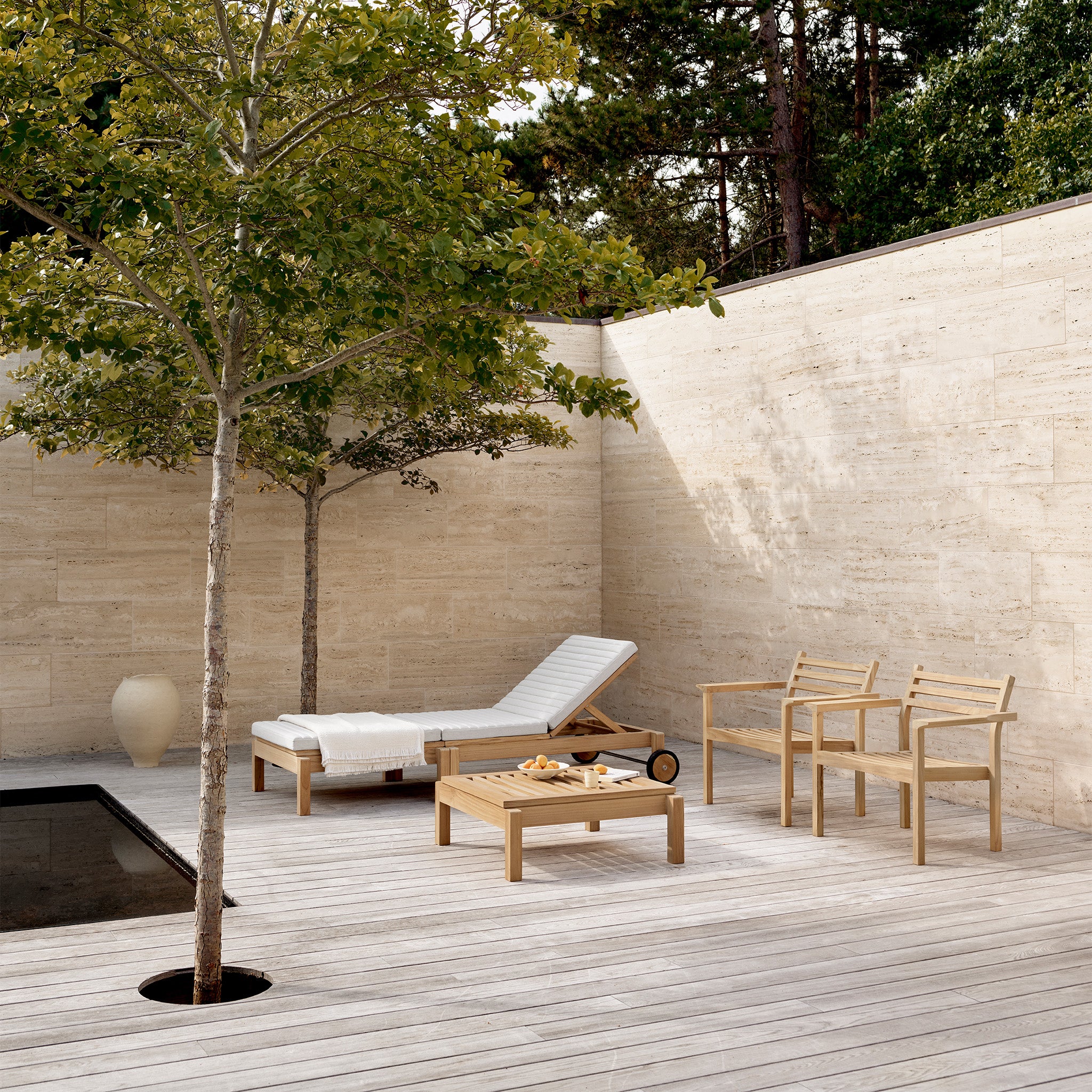 AH604 & AH604F Lounger and Footrest by Alfred Homann - Image 7