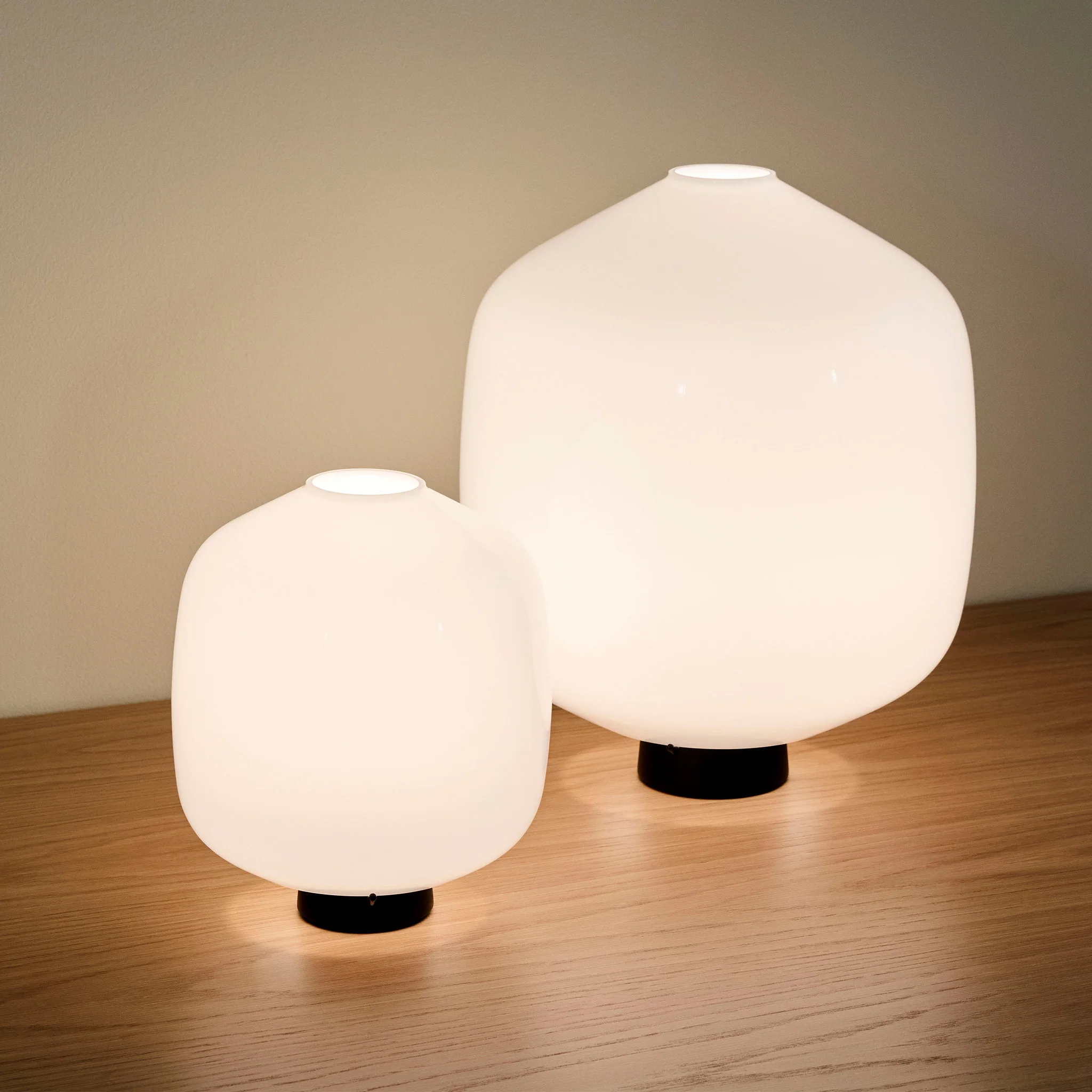 Aspekt Buoy Glass Table Lamp - Image 10