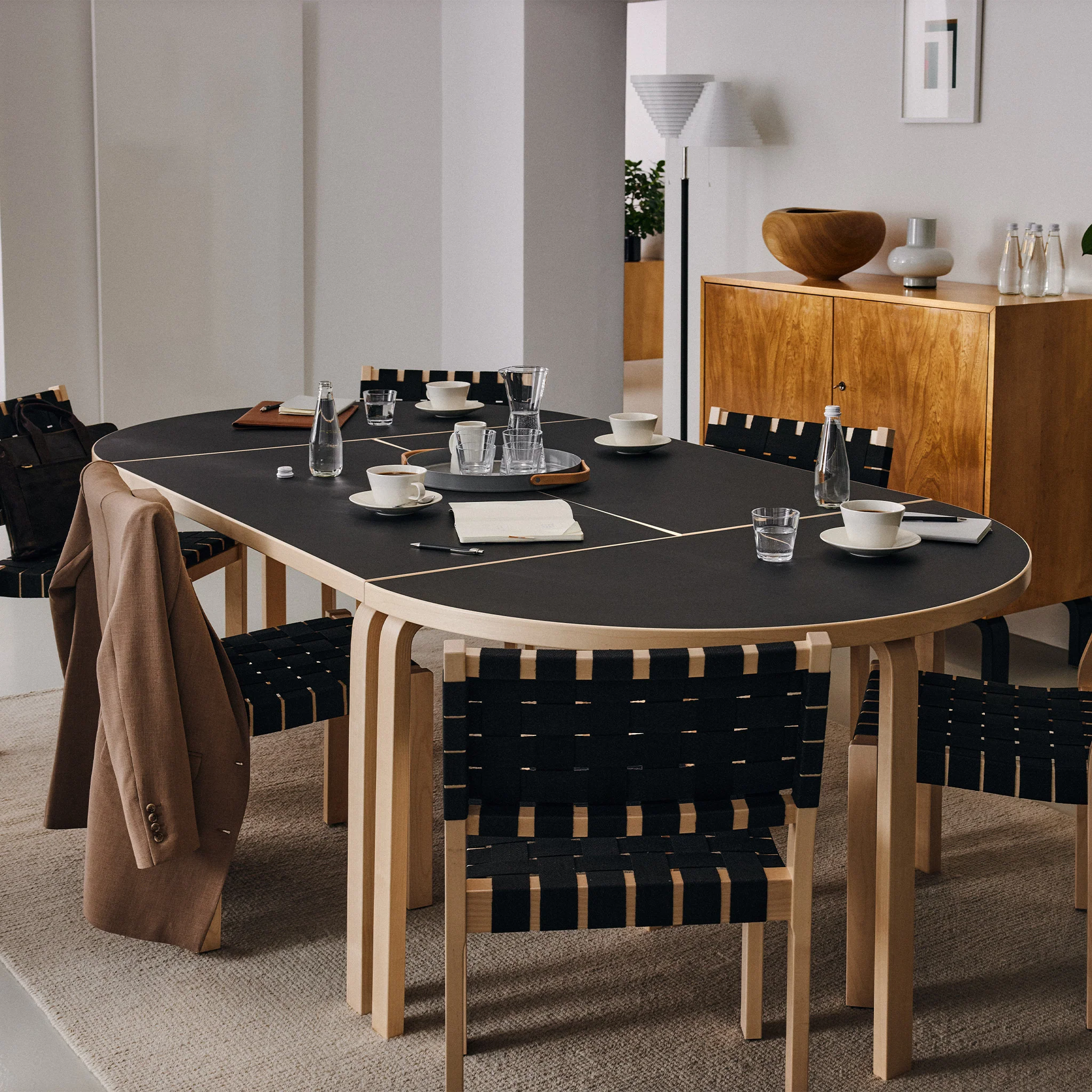 Chair 611 by Artek - Image 9