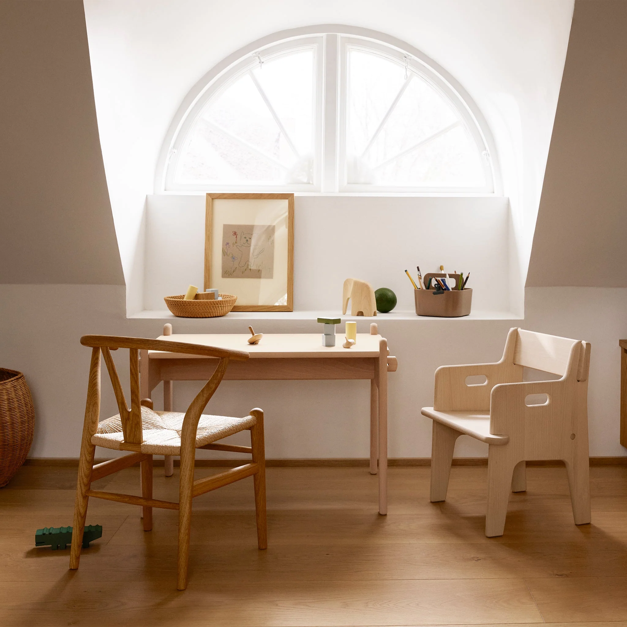 Children's Wishbone Chair CH24 by Carl Hansen & Søn - Image 6