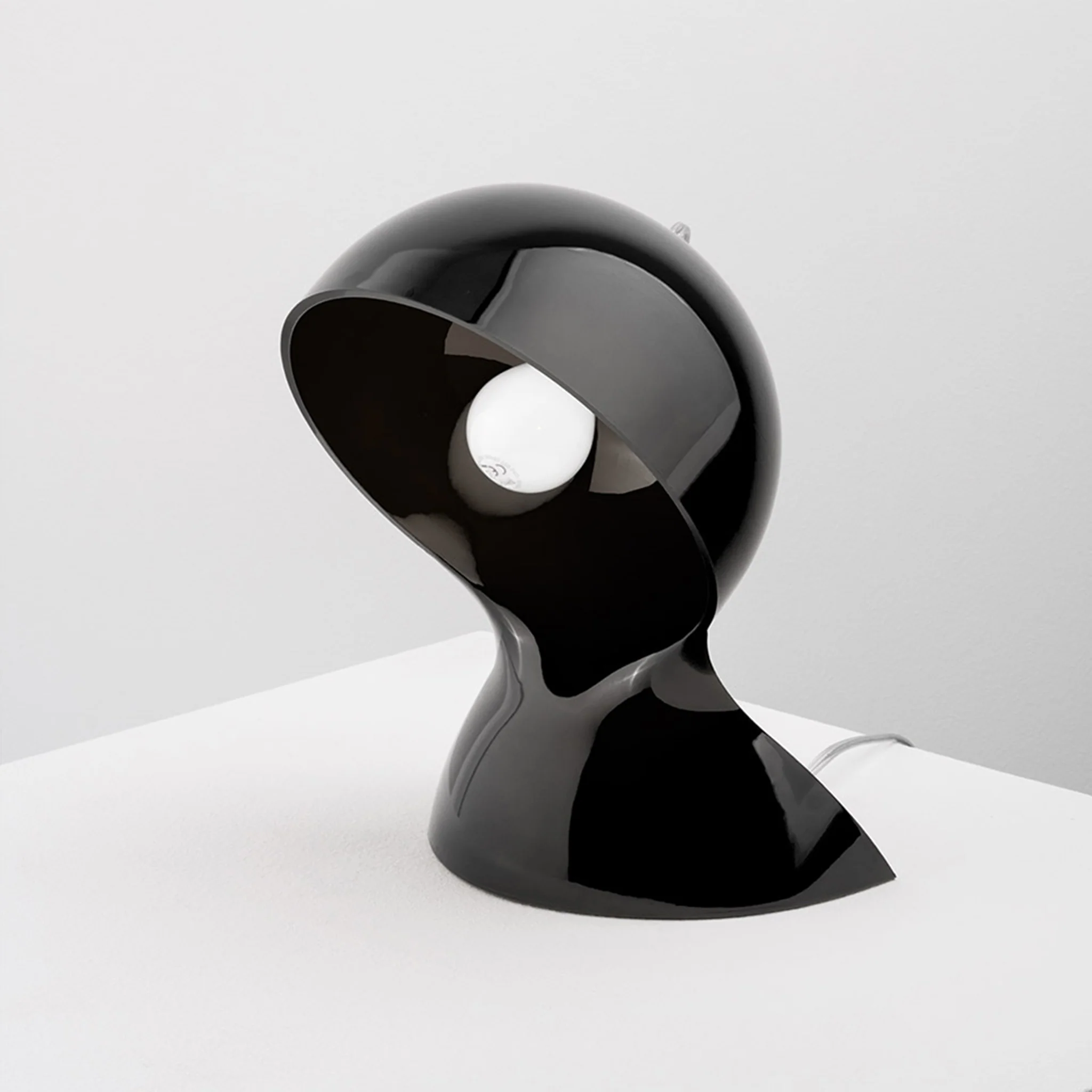 Dalù Table Lamp by Artemide - Image 4