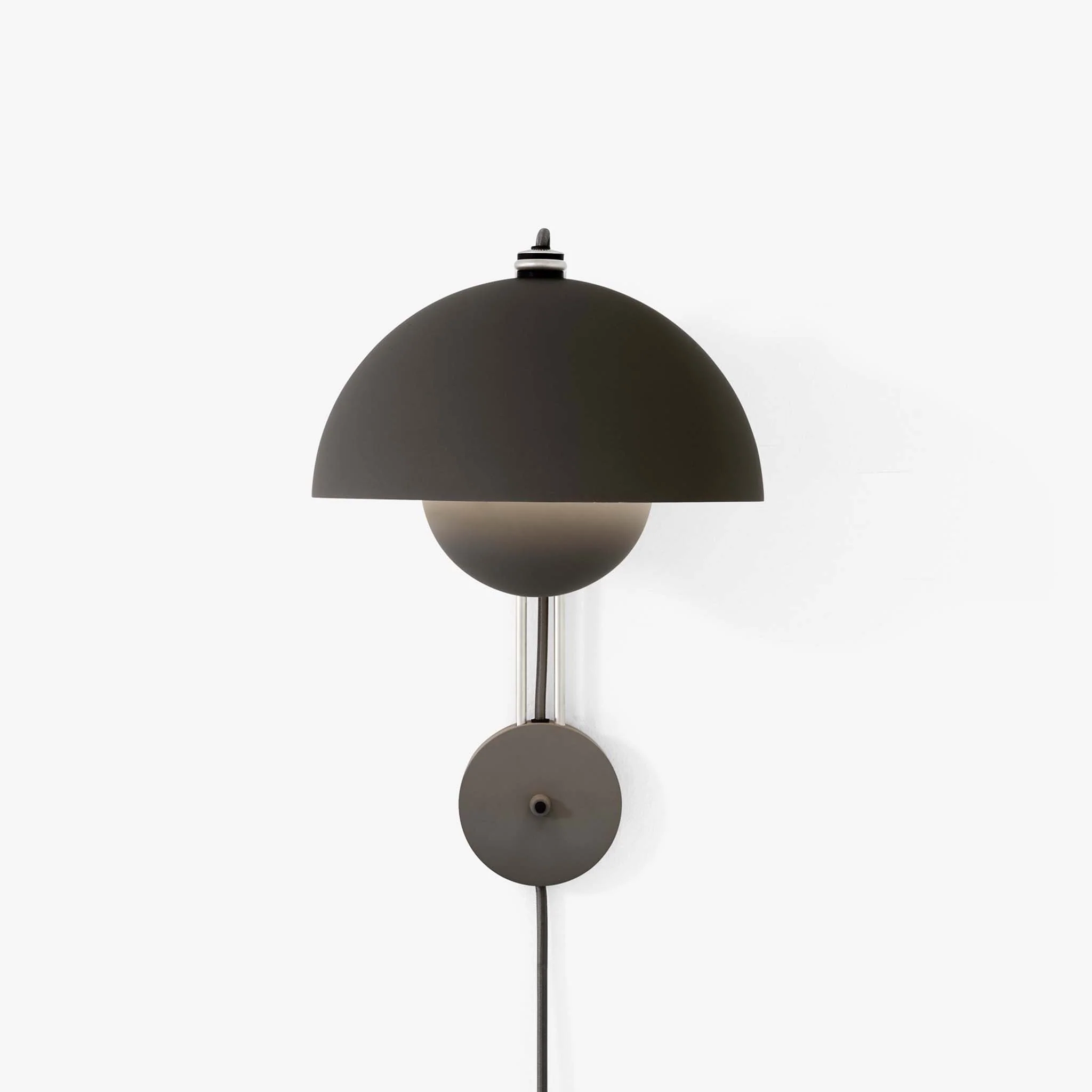 Flowerpot Wall Lamp VP8 by &Tradition - Image 6
