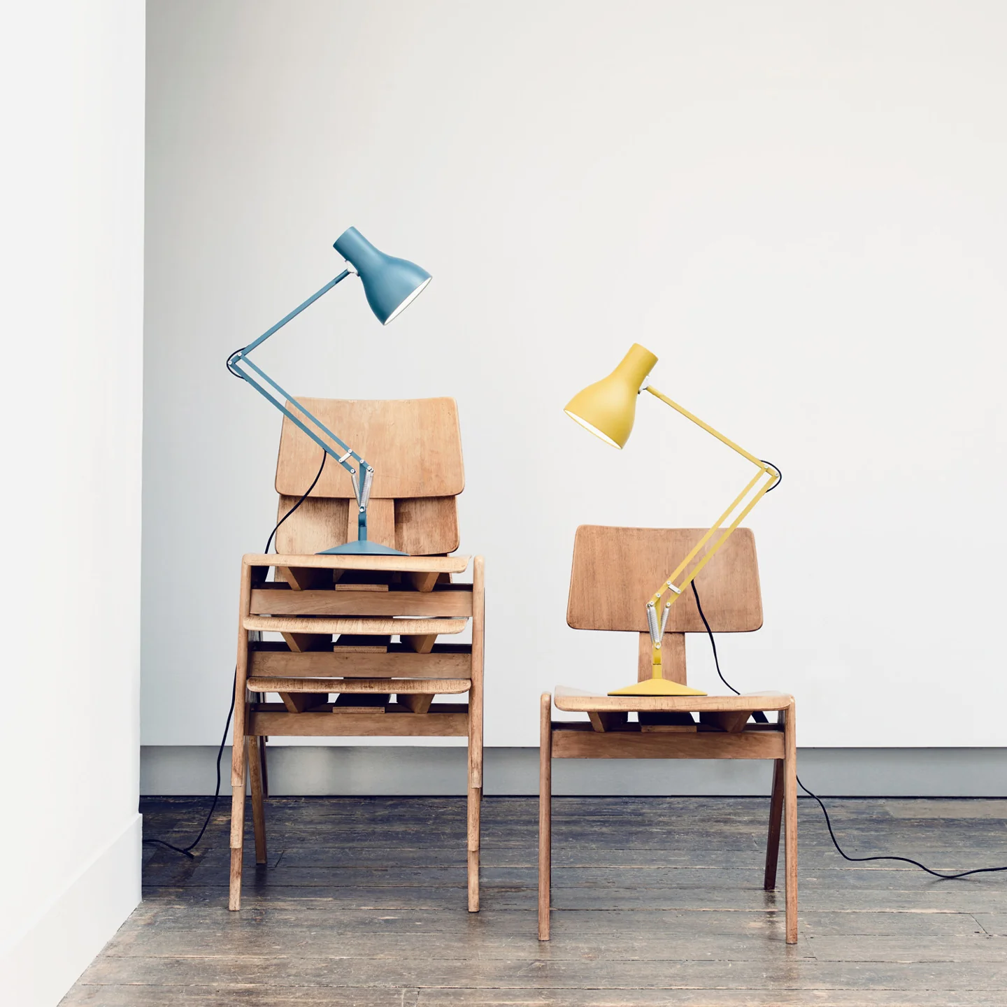 Type 75™ Desk Lamp Margaret Howell Edition - Yellow Ochre - Image 5