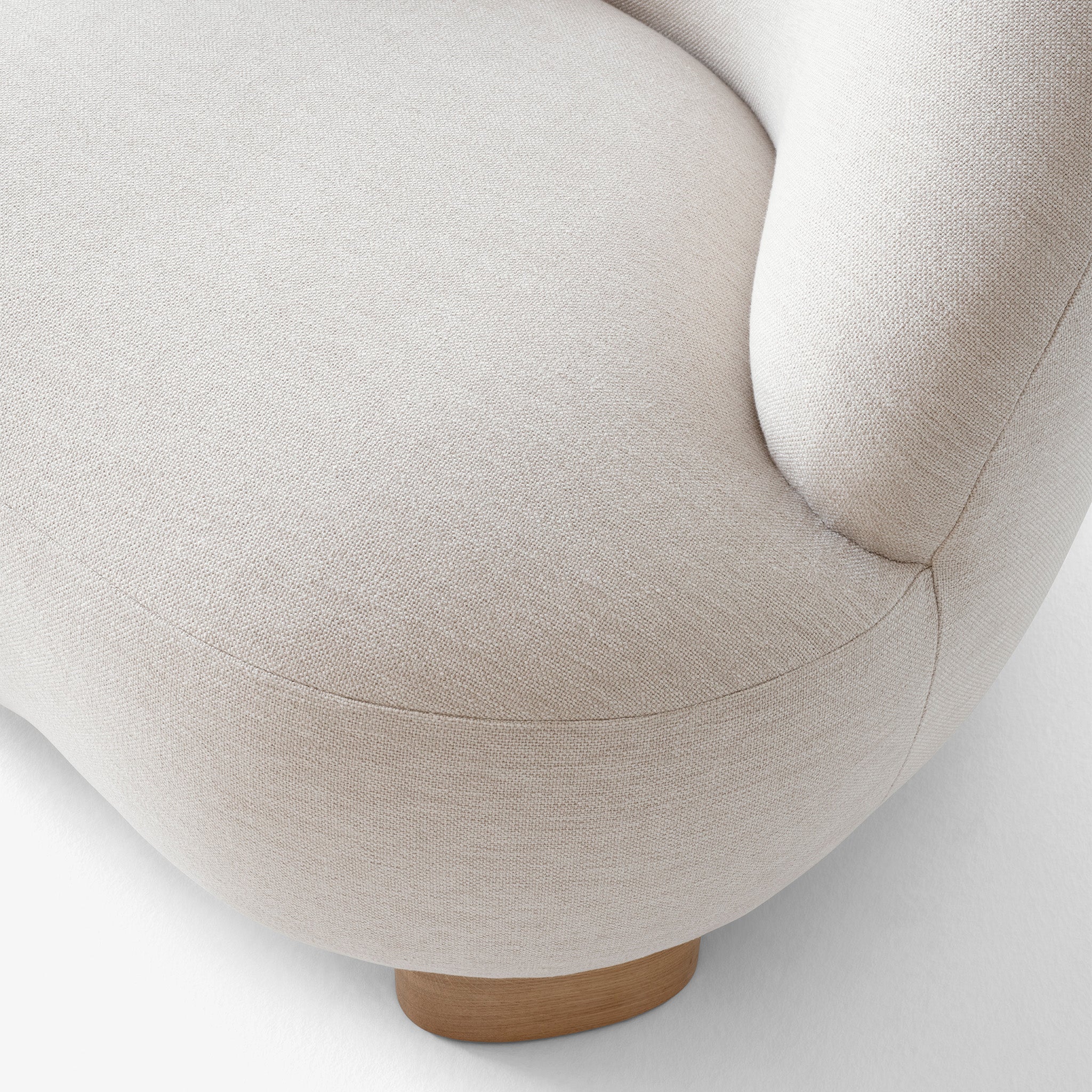 Margas LC1 Lounge Chair - Image 5