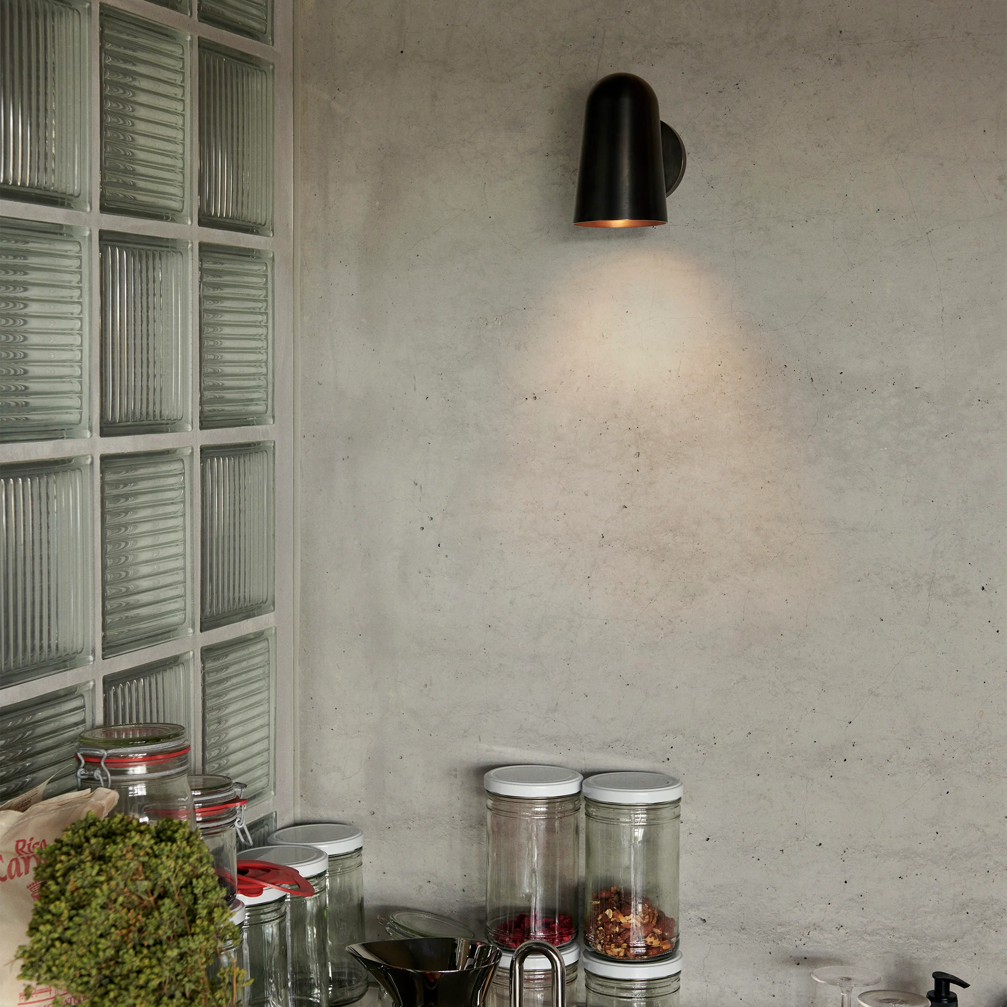 Solid SC104 + SC105 Outdoor Wall Light - Image 6